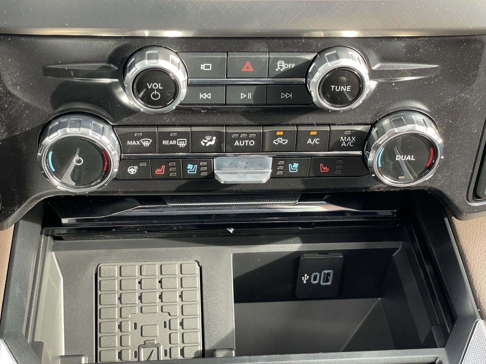 New 2026 Ford F250 King Ranch w/ Chrome Package image 28