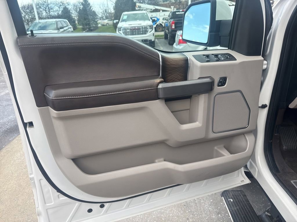 Used 2019 Ford F150 Limited image 5