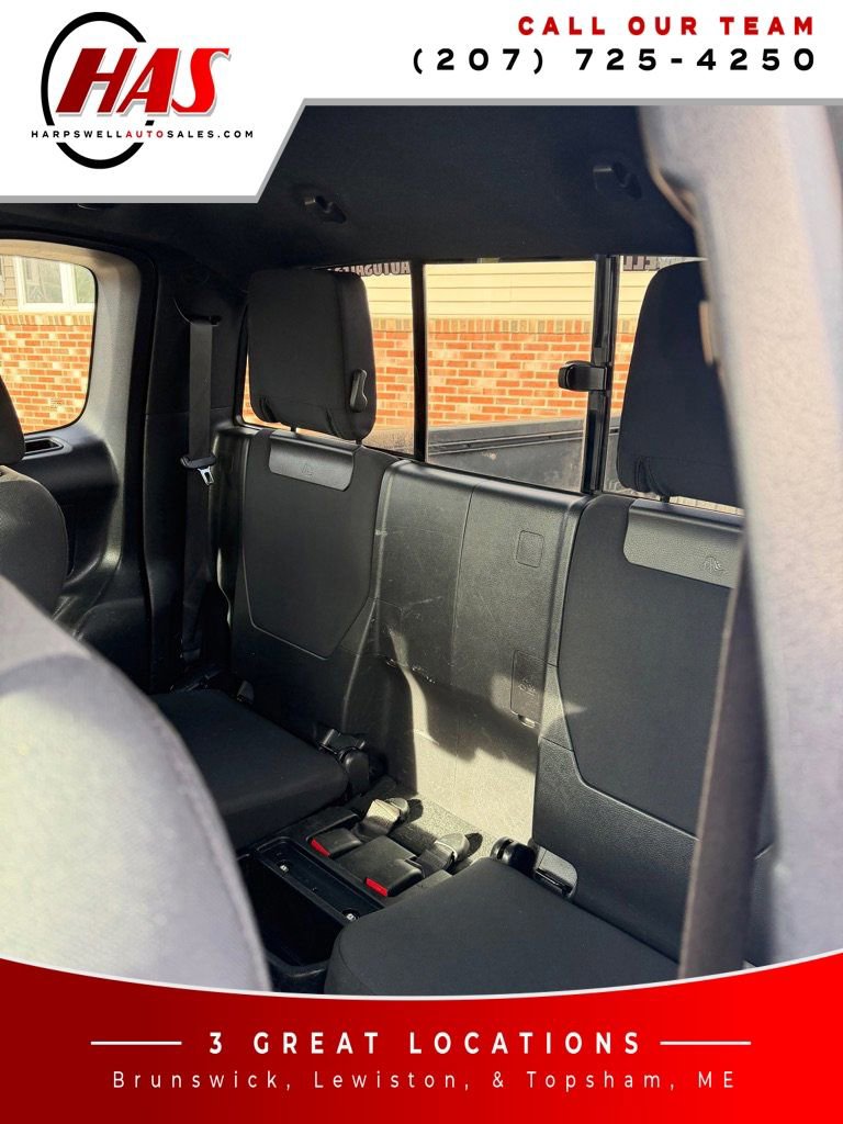 Used 2020 Toyota Tacoma TRD Sport image 11