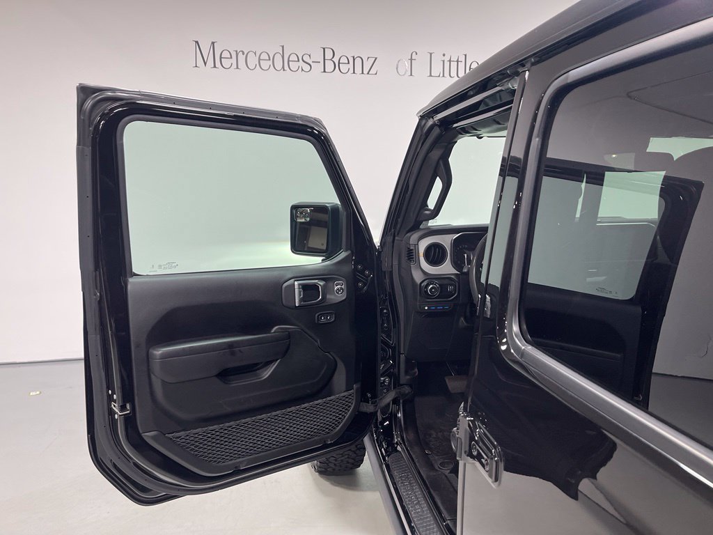 Used 2024 Jeep Wrangler Unlimited AWD/4WD image 17