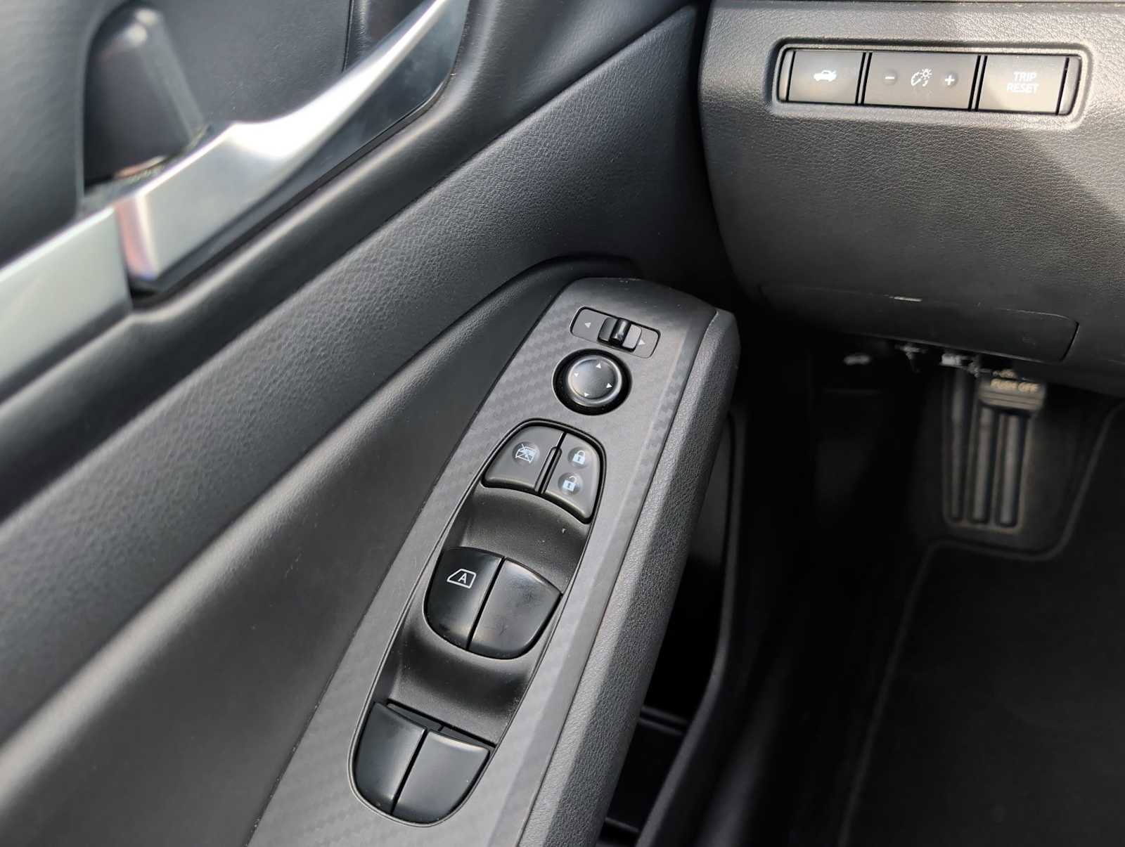 Used 2022 Nissan Altima 2.5 SV image 16