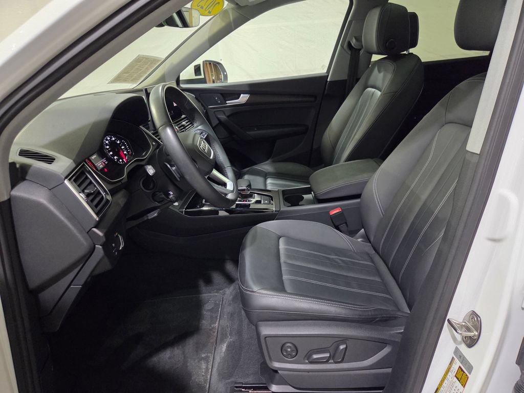 Used 2023 Audi Q5 2.0T Premium w/ Convenience Package AWD/4WD image 12