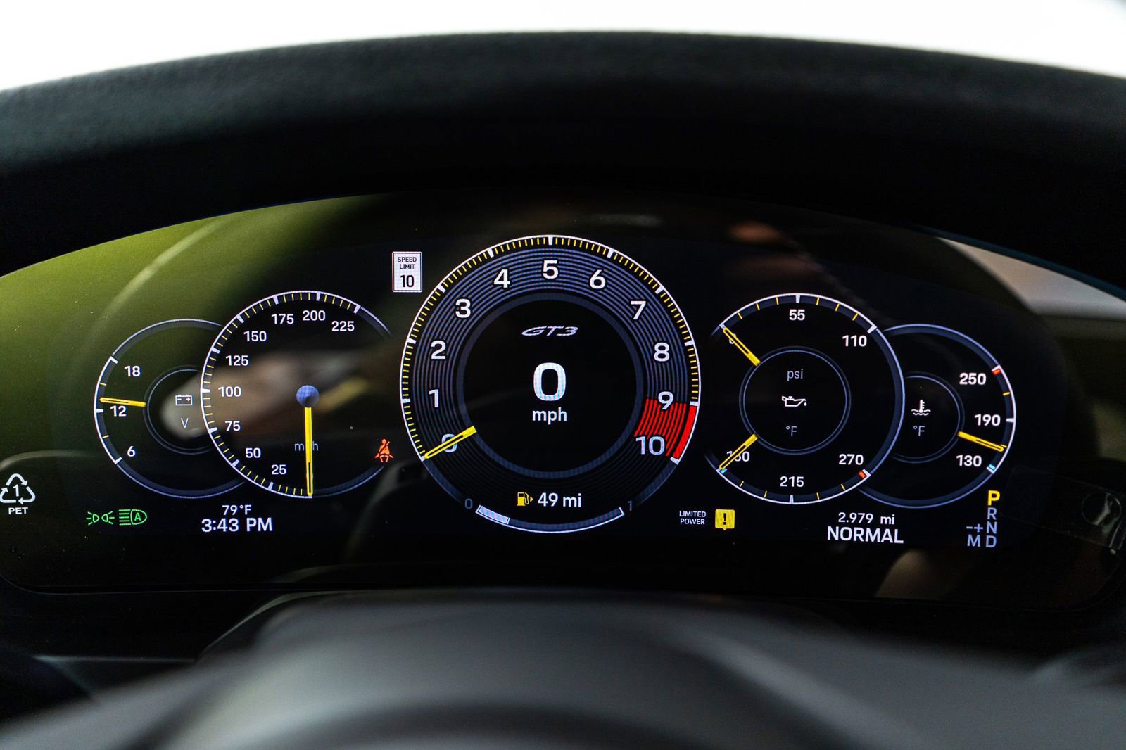 Used 2025 Porsche 911 GT3 image 40