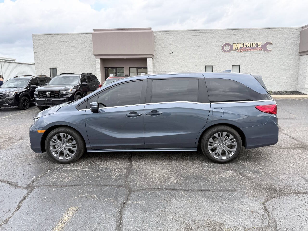Used 2025 Honda Odyssey EX-L image 8