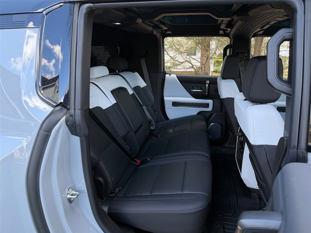 Used 2024 GMC Hummer EV 3X w/ LPO, Illumination Package image 75