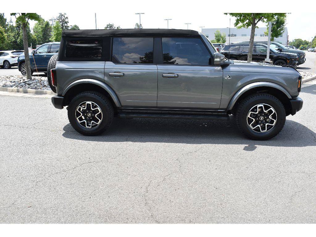 Used 2024 Ford Bronco Outer Banks AWD/4WD image 8