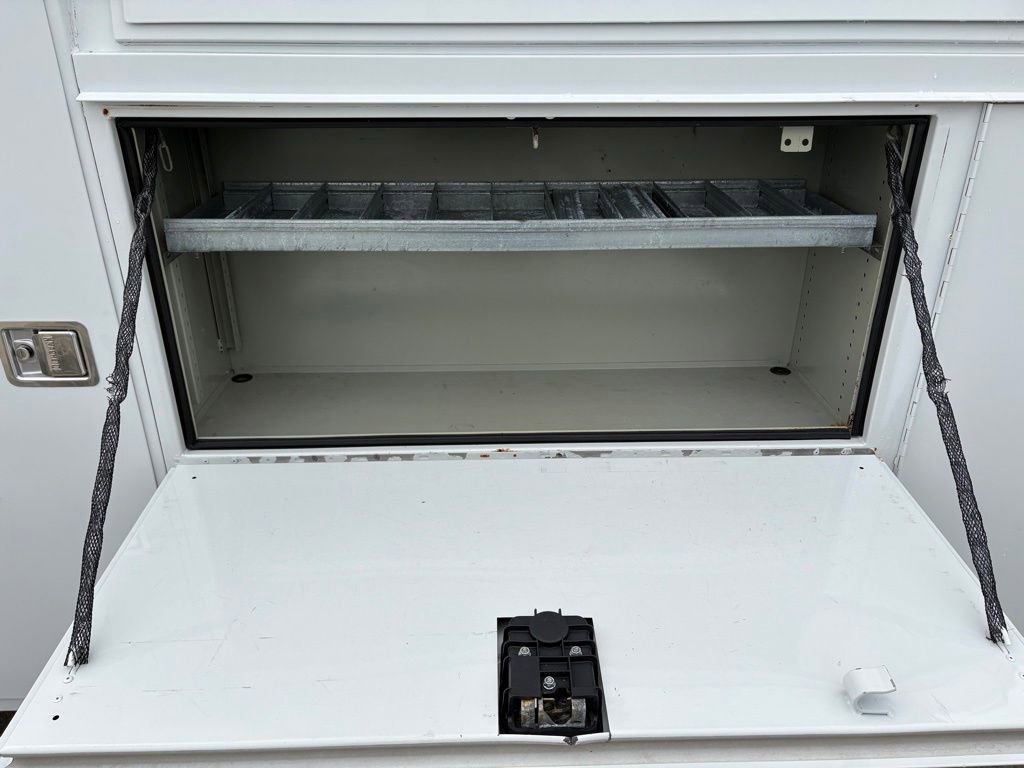 Used 2015 Chevrolet Silverado 3500 W/T image 27