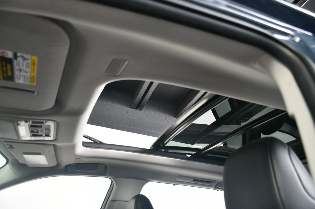 Used 2024 Toyota Grand Highlander AWD Hybrid image 6