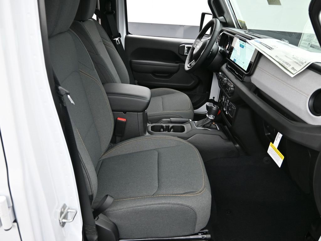 New 2025 Jeep Gladiator Sport image 16
