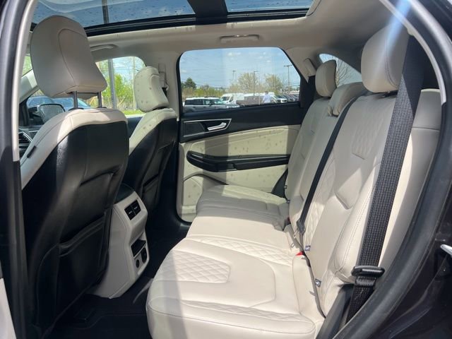 Used 2024 Ford Edge Titanium AWD/4WD image 19