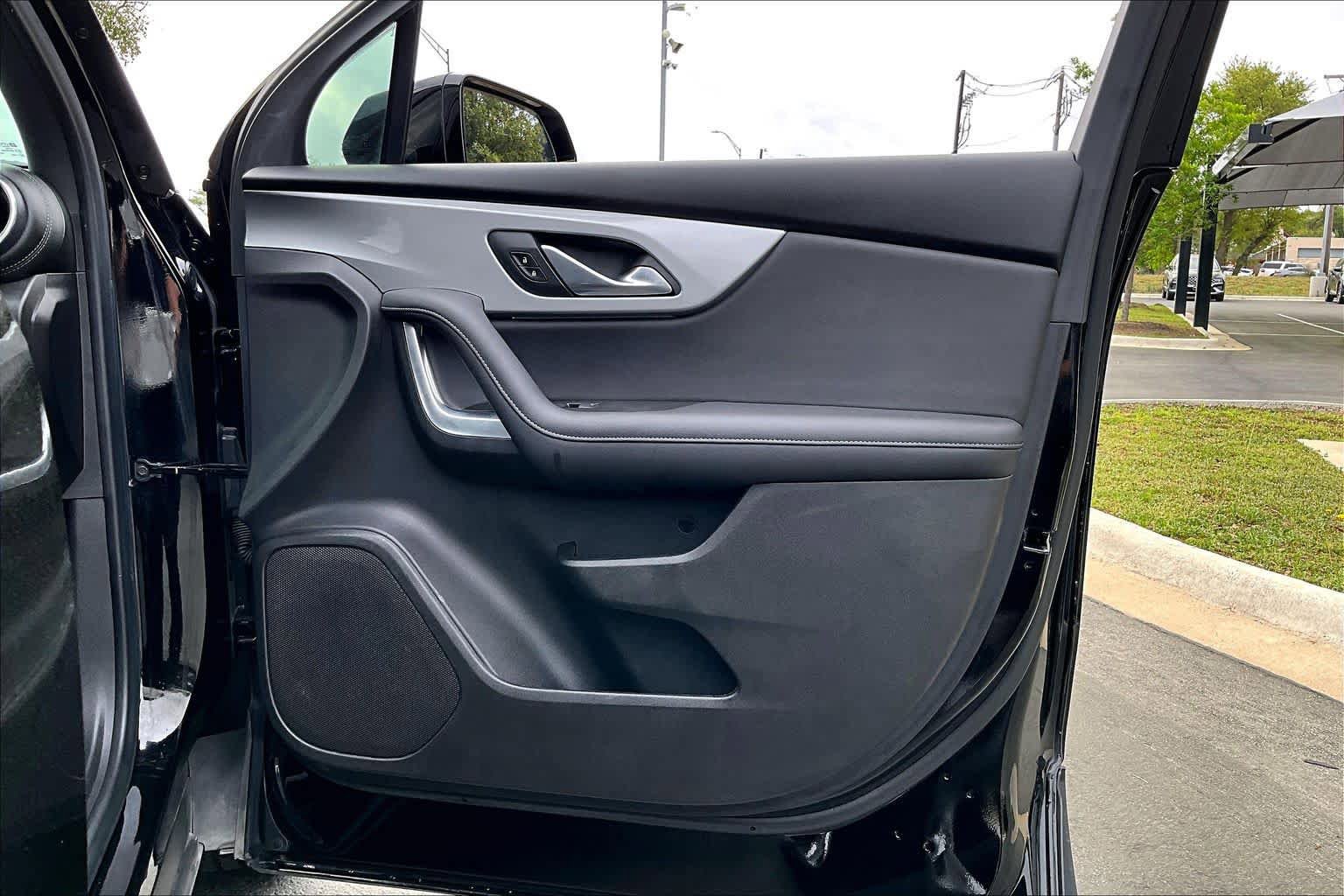 Used 2019 Chevrolet Blazer LT FWD image 23