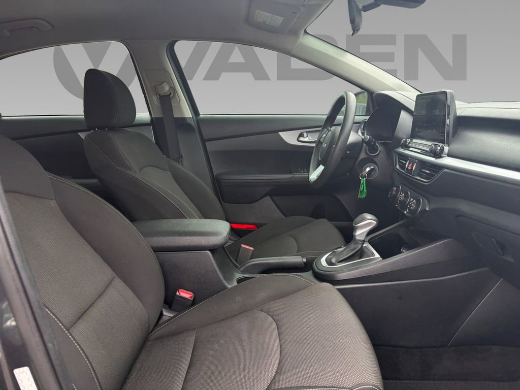 Used 2024 Kia Forte LXS image 9