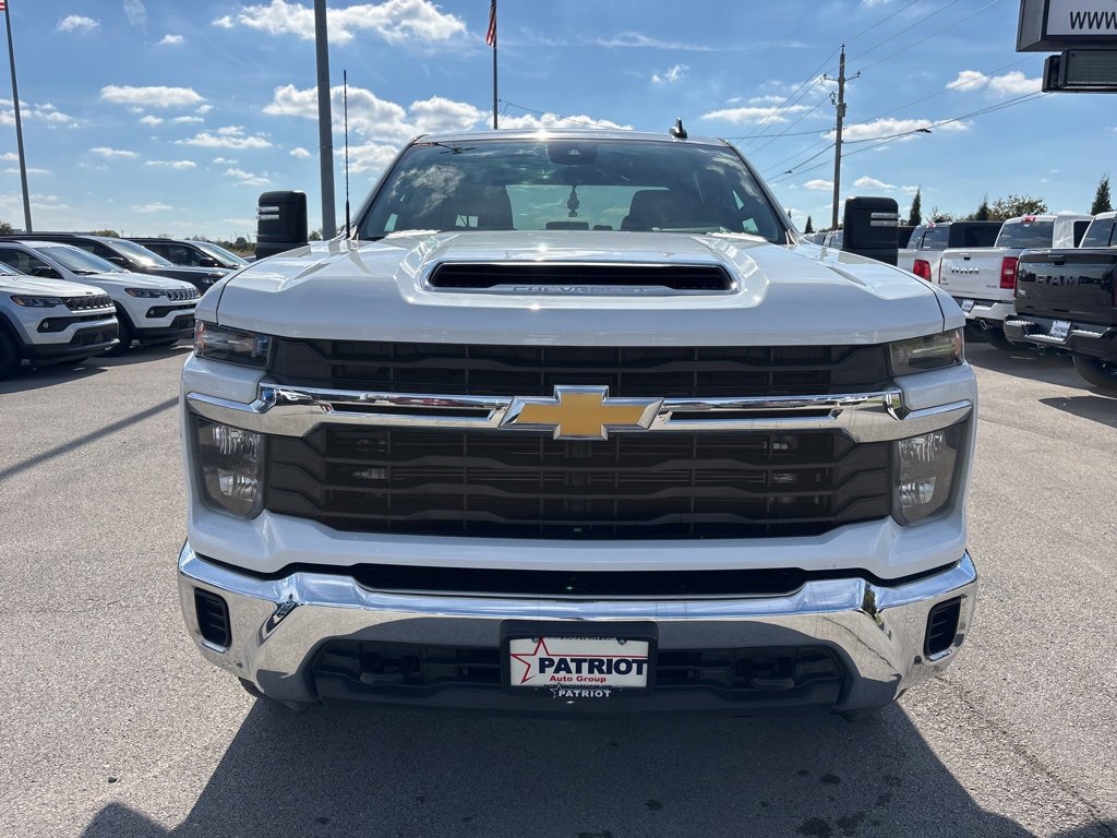 Used 2024 Chevrolet Silverado 2500 LT image 9