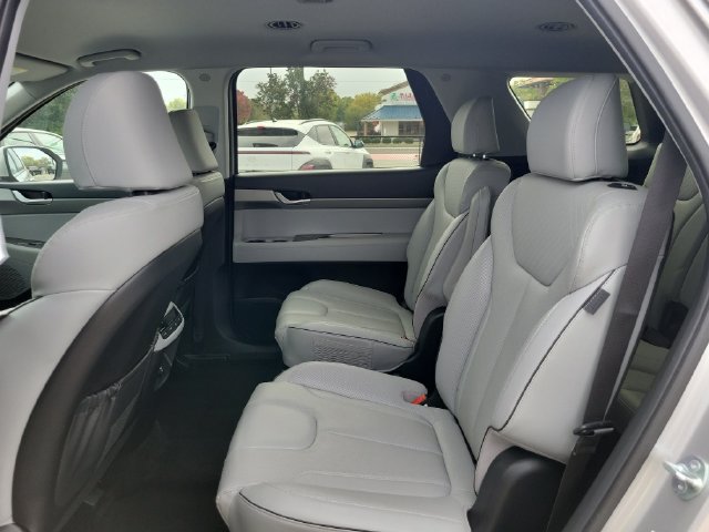 Used 2025 Hyundai Palisade SEL FWD image 11