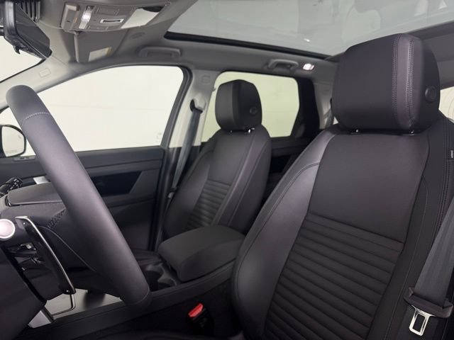 Used 2025 Land Rover Discovery Sport S AWD/4WD image 5