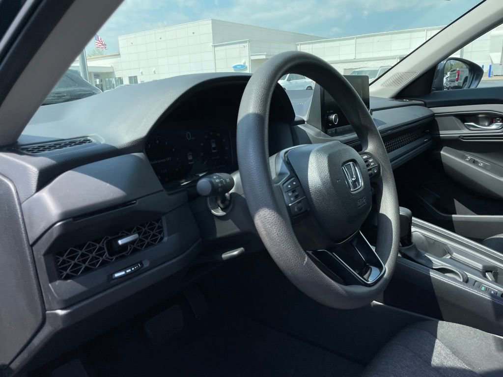 Certified 2025 Honda Accord SE image 27