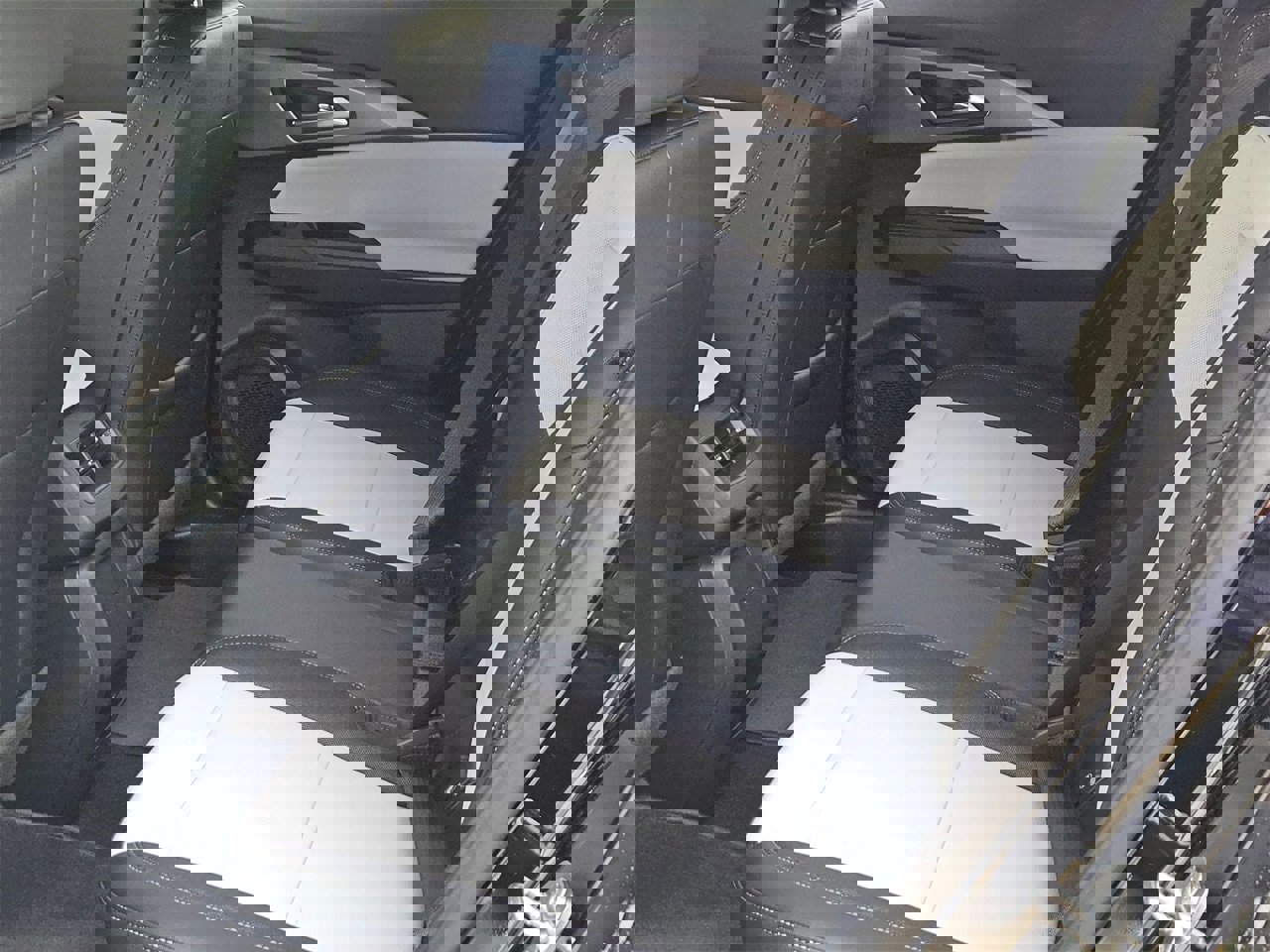 New 2026 Chevrolet Equinox EV LT image 21