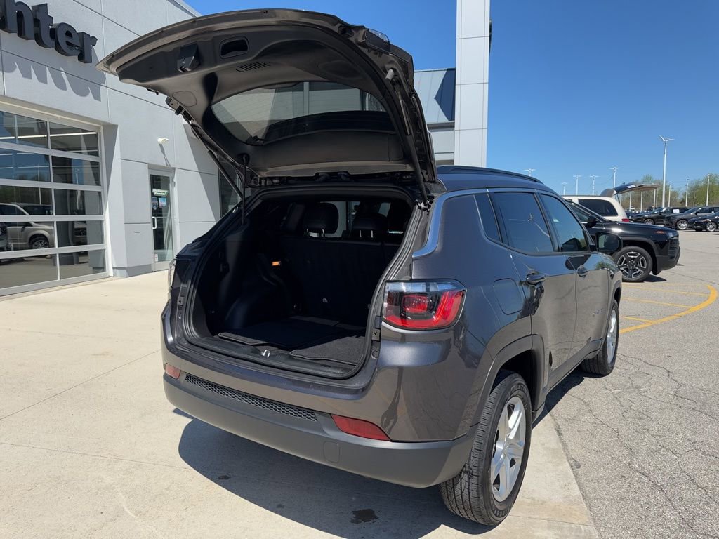 Used 2023 Jeep Compass Latitude w/ Convenience Group image 13