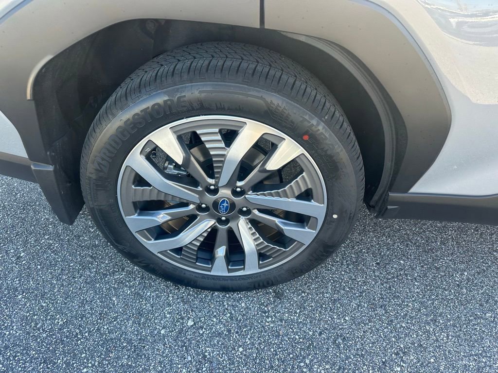 Used 2025 Subaru Forester Touring image 5