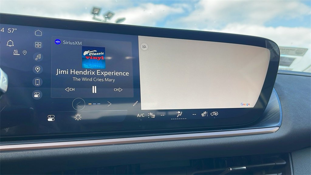 Used 2025 Buick Envision Sport Touring image 17