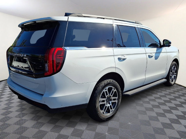Certified 2025 Ford Expedition Active AWD/4WD image 6