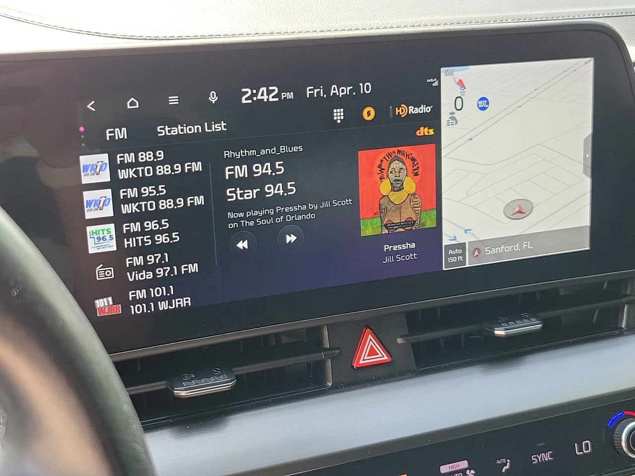 Used 2024 Kia Sportage EX image 23