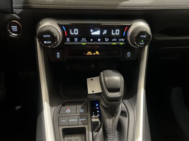 Used 2025 Toyota RAV4 XLE w/ Convenience Package FWD image 17