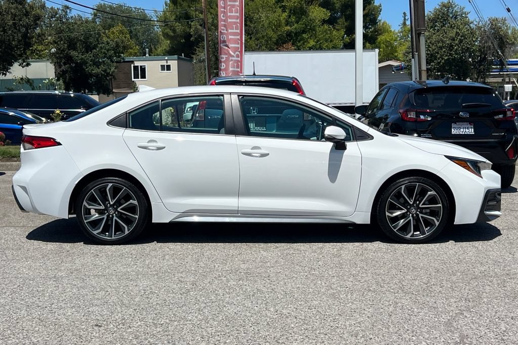 Certified 2020 Toyota Corolla SE FWD image 2