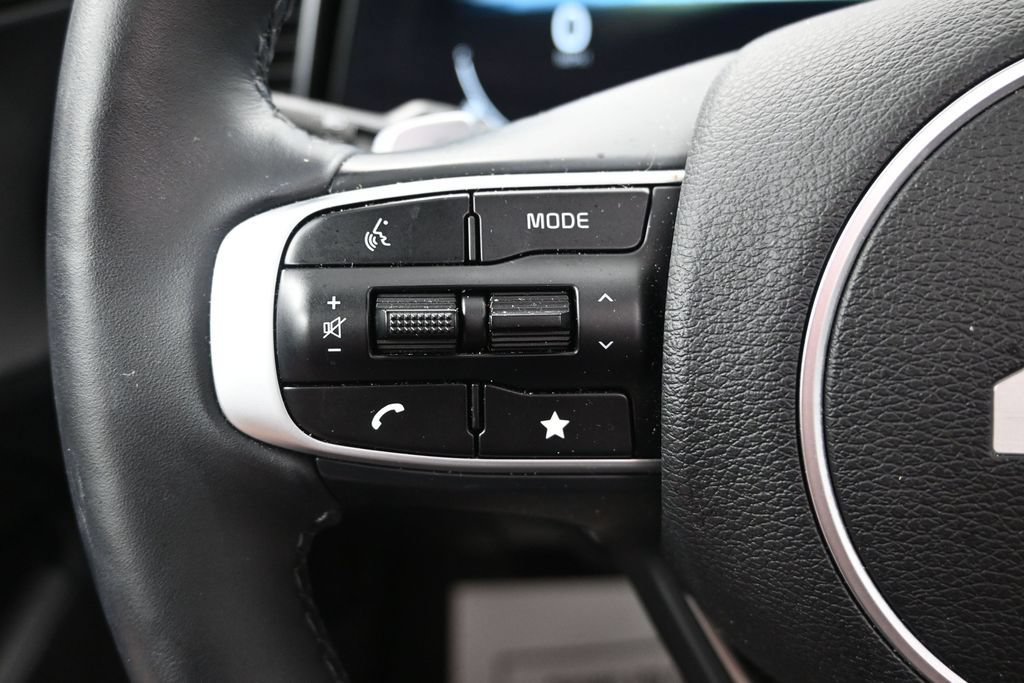 Certified 2025 Kia Sportage SX Prestige AWD/4WD image 29