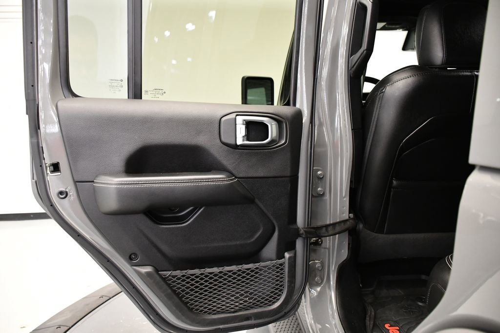 Used 2021 Jeep Wrangler Unlimited Sahara image 34