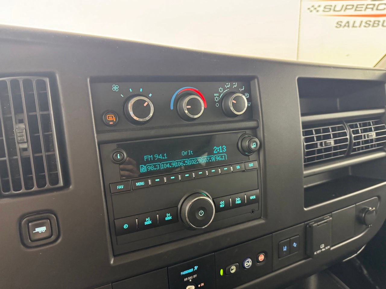 Used 2024 Chevrolet Express 3500 LT w/ LT Preferred Equipment Group RWD image 17