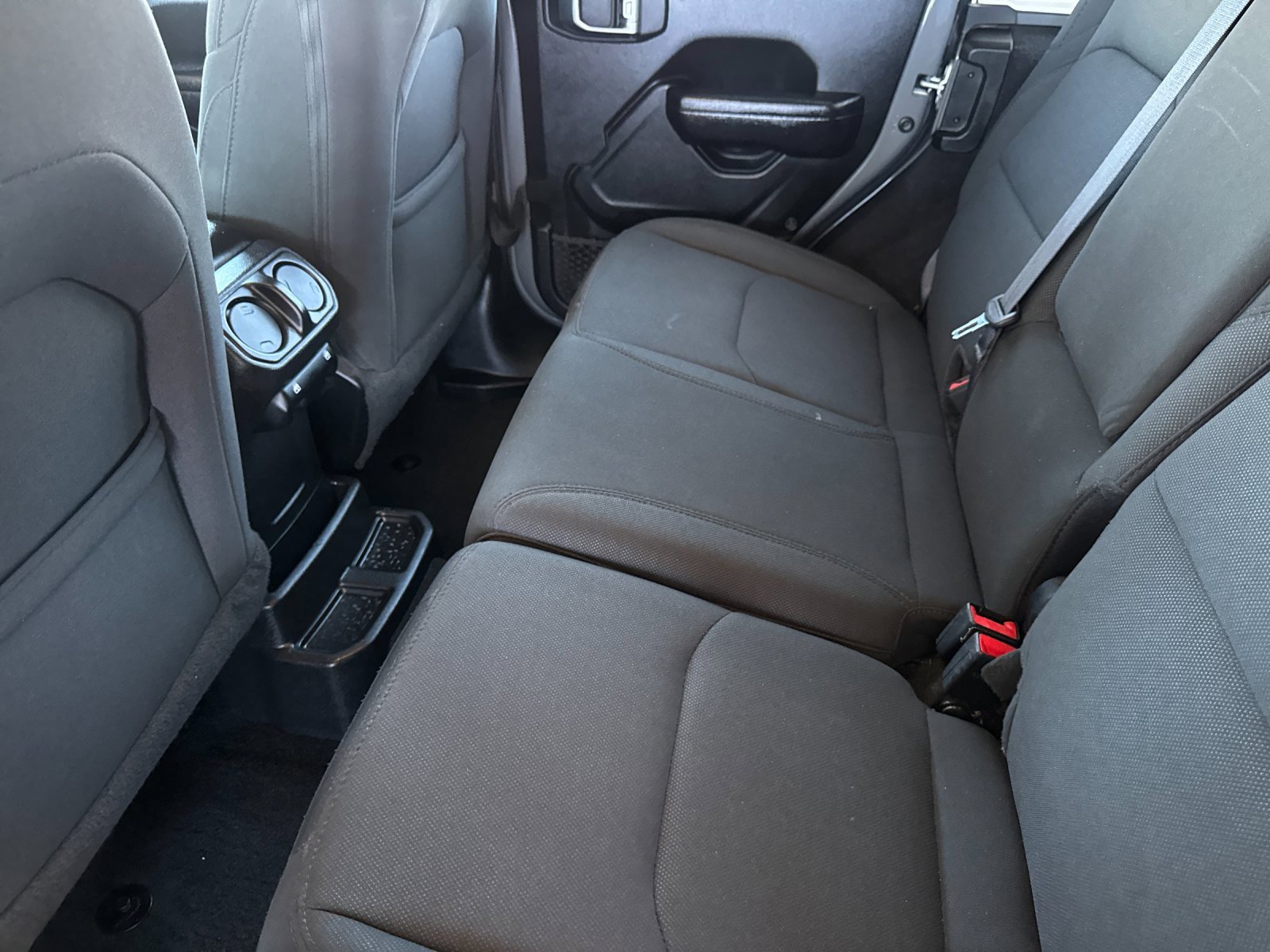 Used 2023 Jeep Wrangler Unlimited image 11