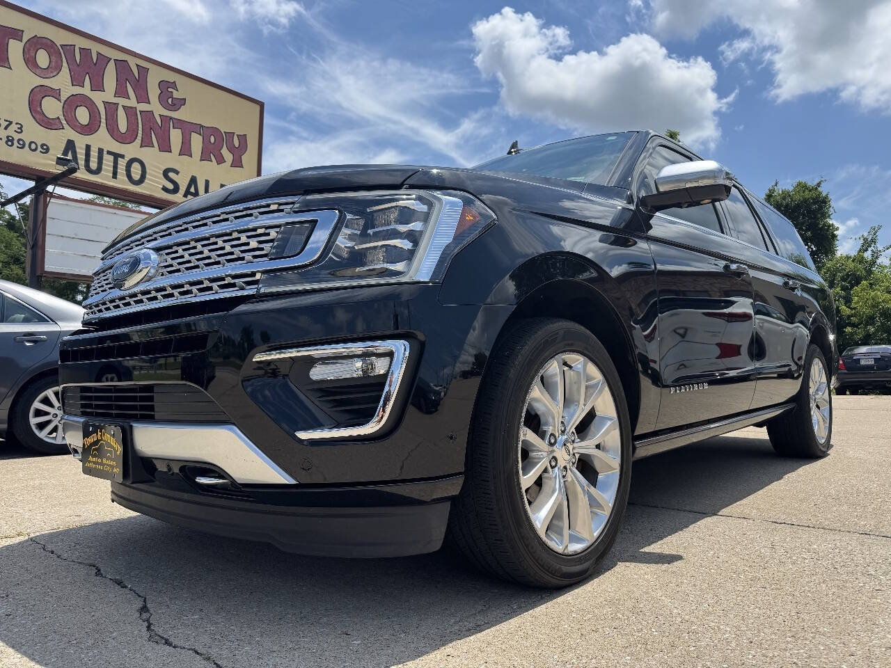 Used 2018 Ford Expedition Max Platinum AWD/4WD image 1
