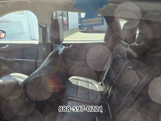 Used 2020 Ford Escape Titanium AWD/4WD image 4
