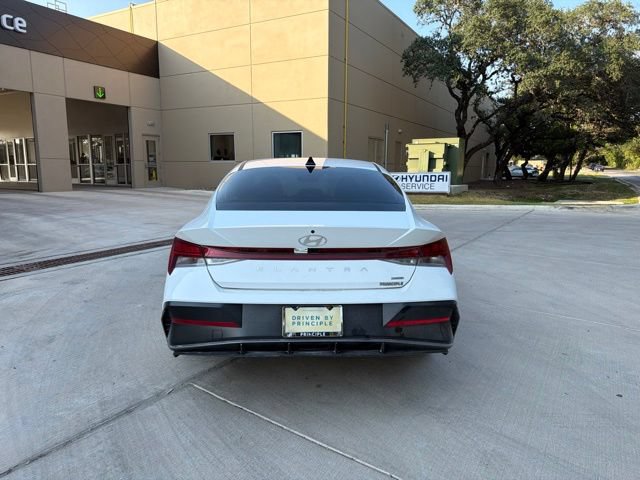 Certified 2026 Hyundai Elantra Limited FWD image 3