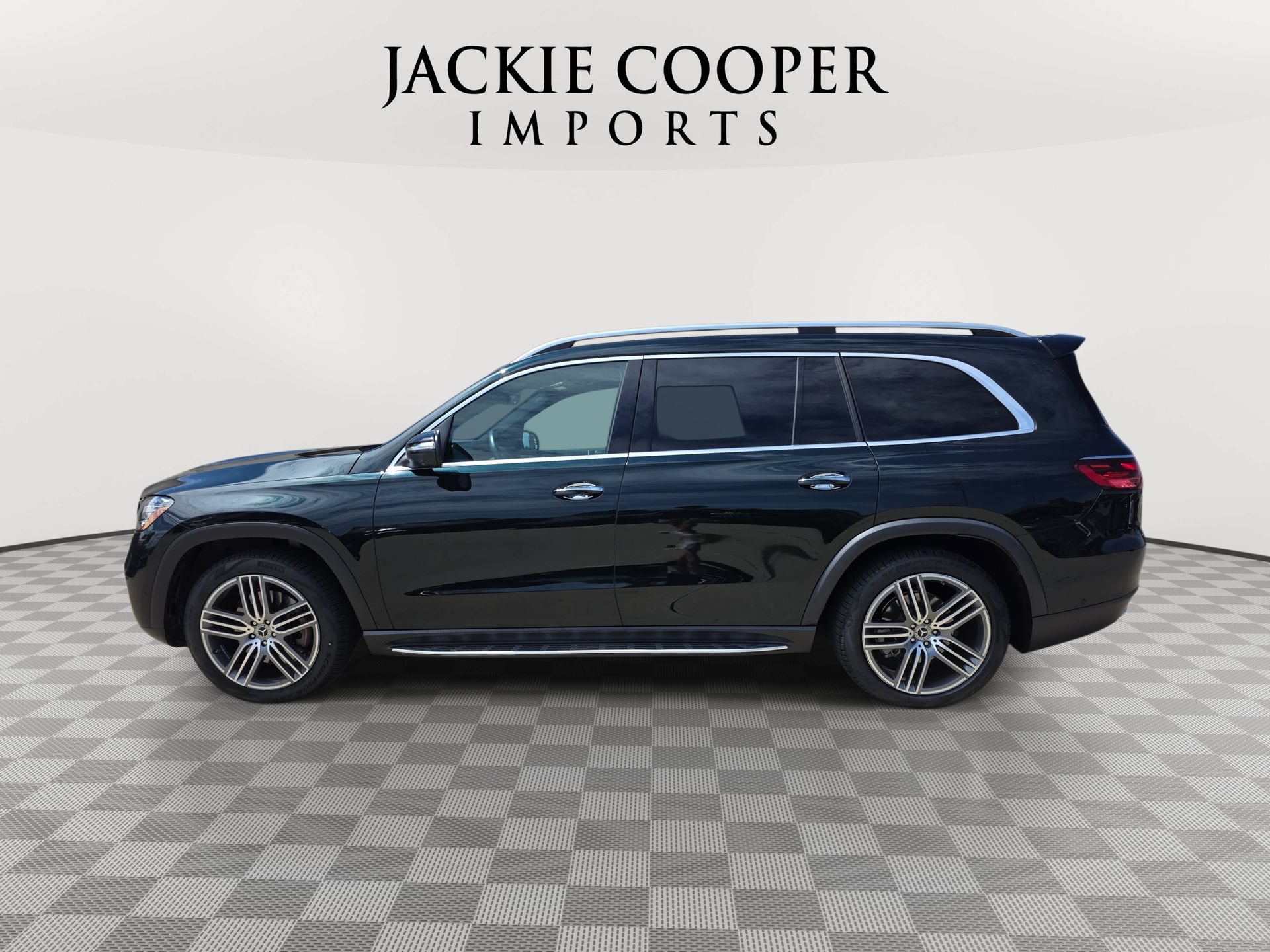 Certified 2024 Mercedes-Benz GLS 450 4MATIC image 8