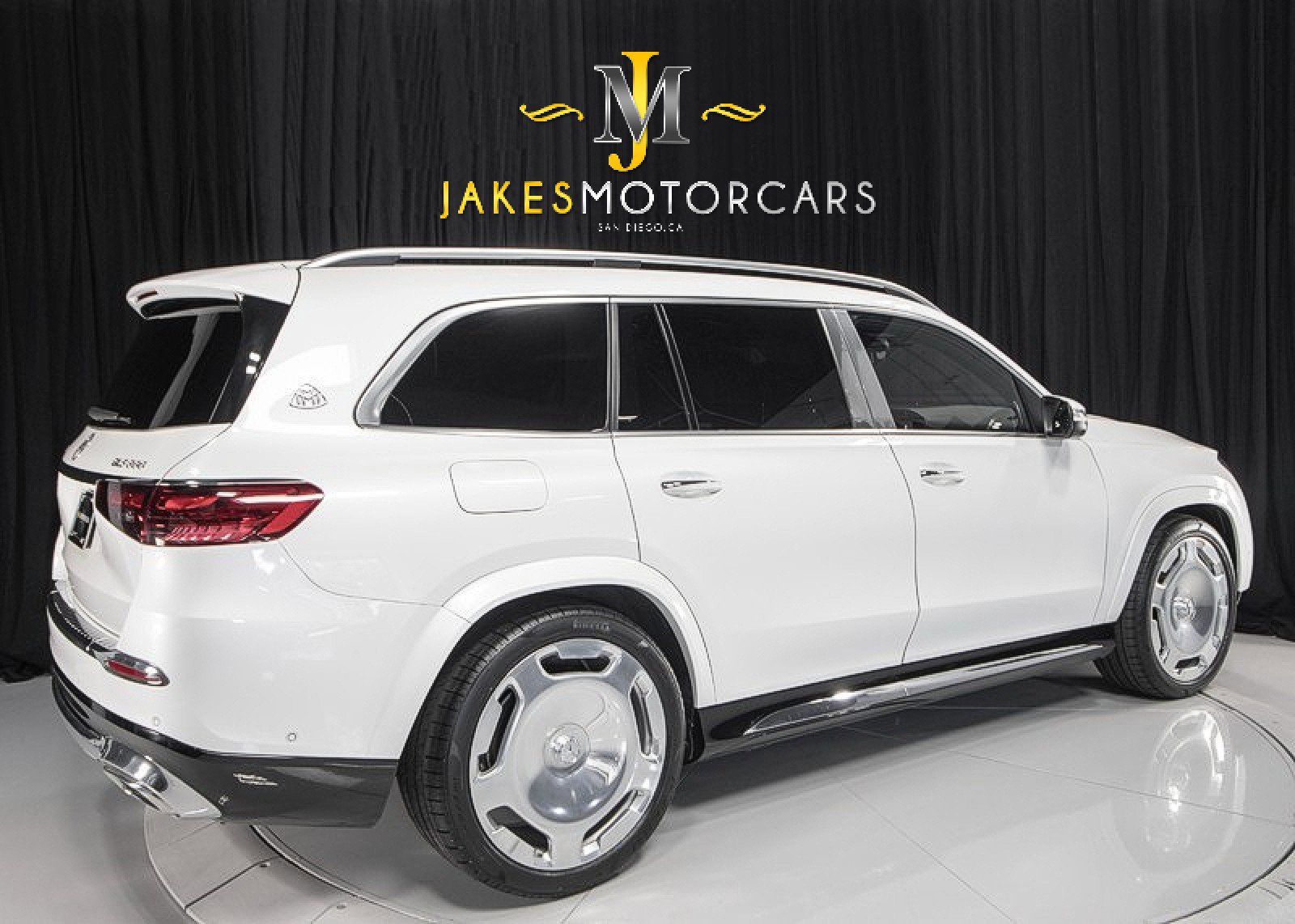 Used 2024 Mercedes-Benz Maybach GLS 600 4MATIC image 11
