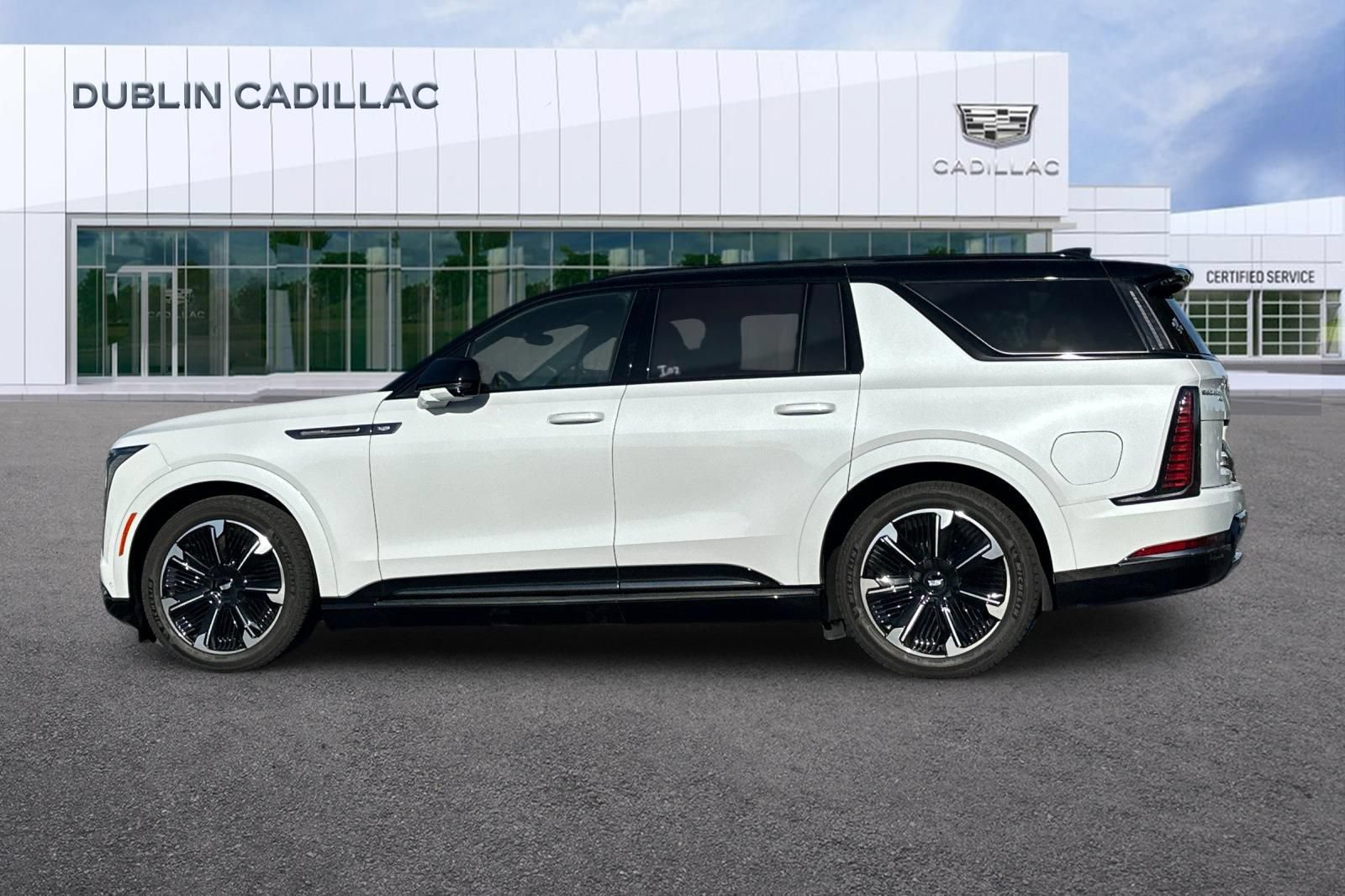Certified 2026 Cadillac Escalade IQL Sport 2 AWD/4WD image 7
