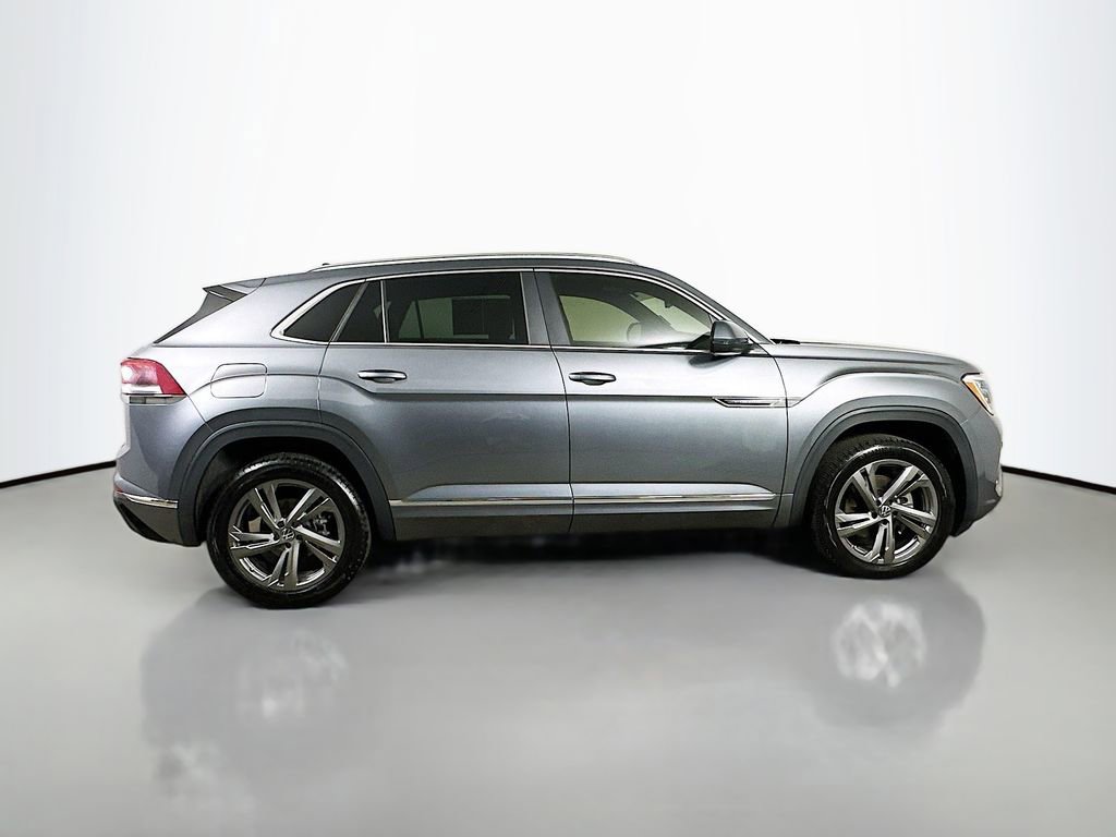 Used 2024 Volkswagen Atlas Cross Sport SEL R-Line AWD/4WD image 7