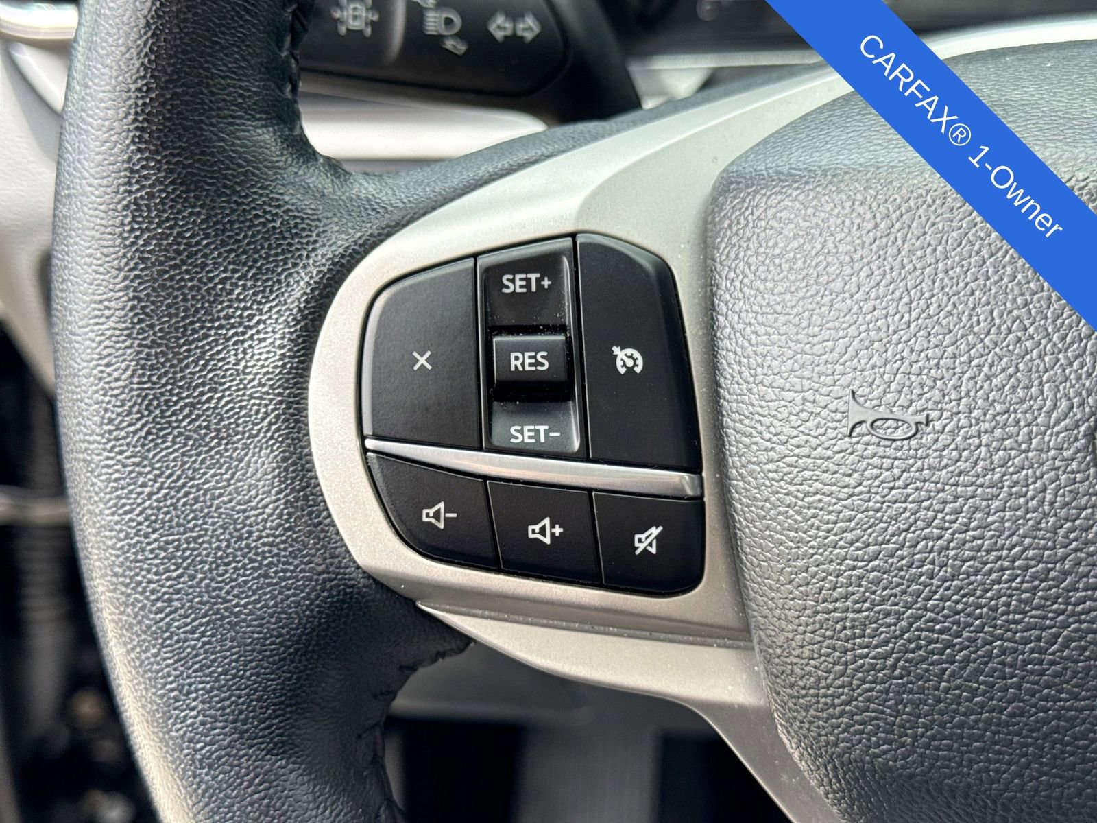 Used 2023 Ford Explorer XLT w/ Equipment Group 202A AWD/4WD image 30