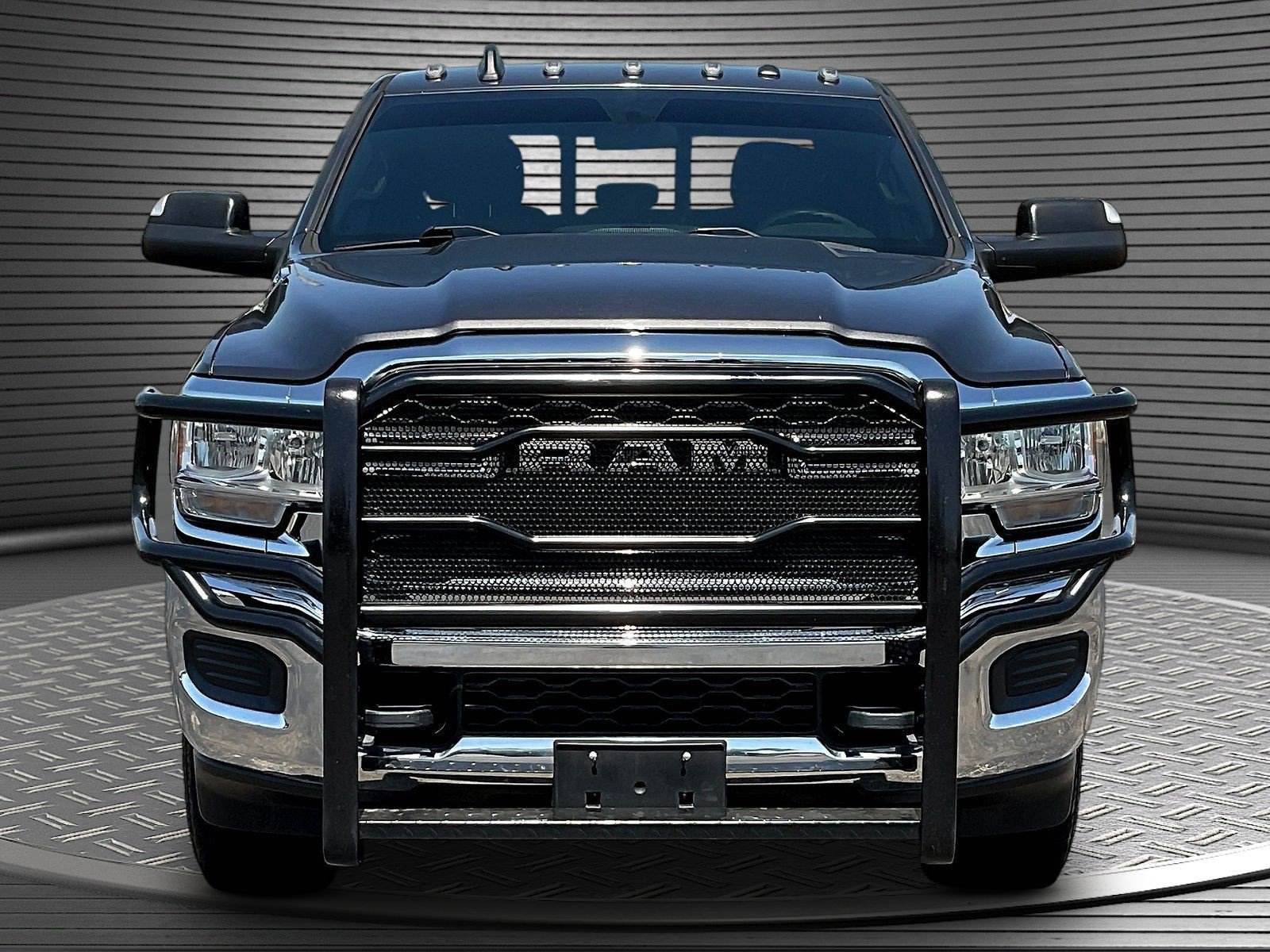 Used 2022 RAM 2500 Tradesman AWD/4WD image 2