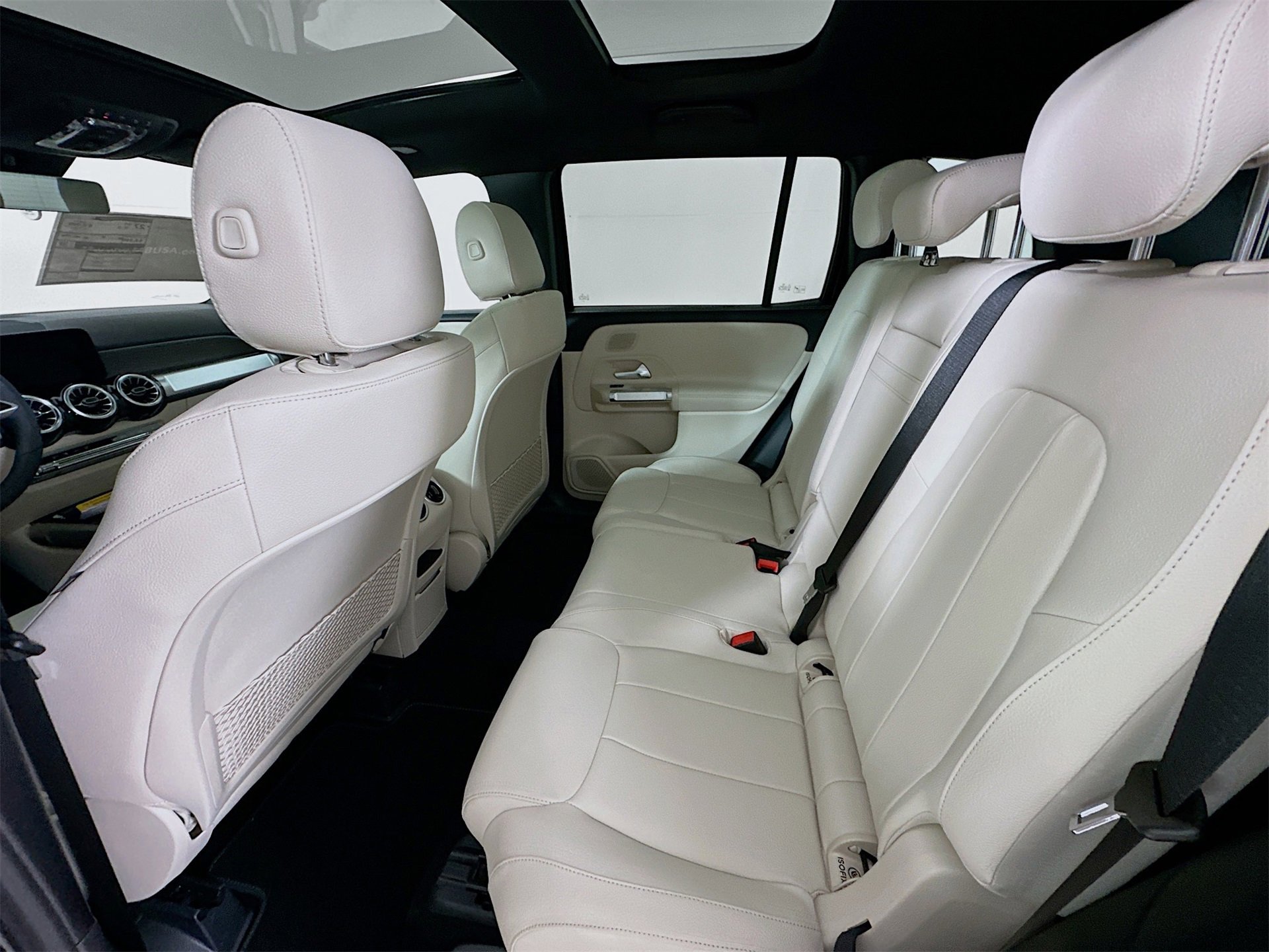 New 2026 Mercedes-Benz GLB 250 4MATIC image 26