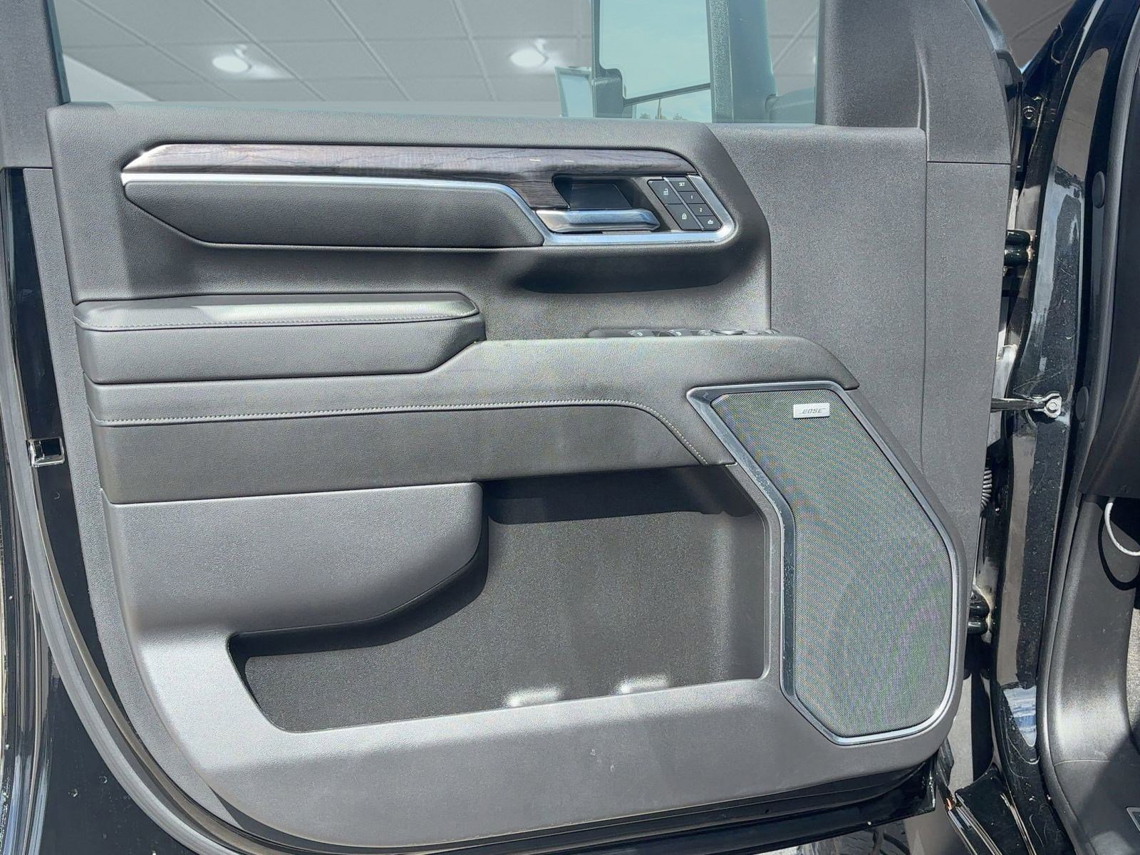 Used 2024 Chevrolet Silverado 2500 LTZ w/ LTZ Plus Package image 21