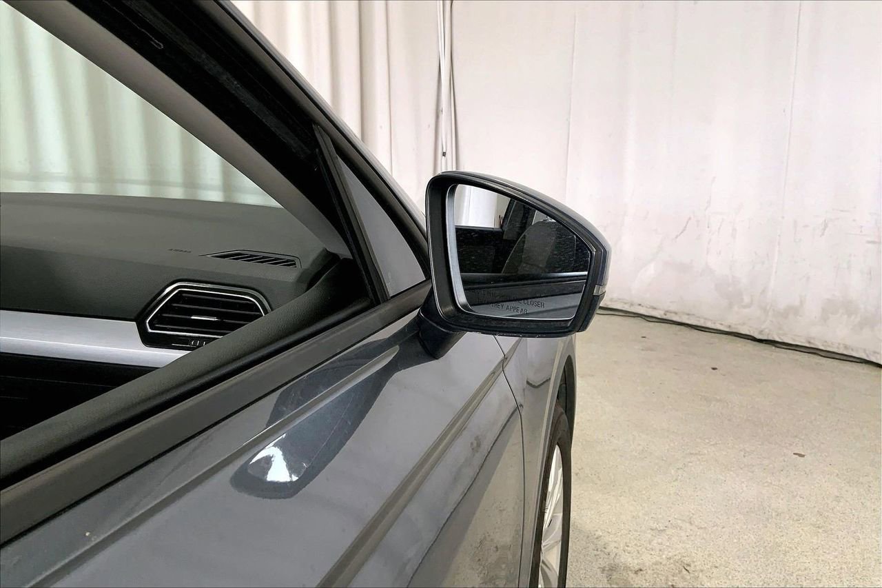 Used 2018 Volkswagen Tiguan S FWD image 11