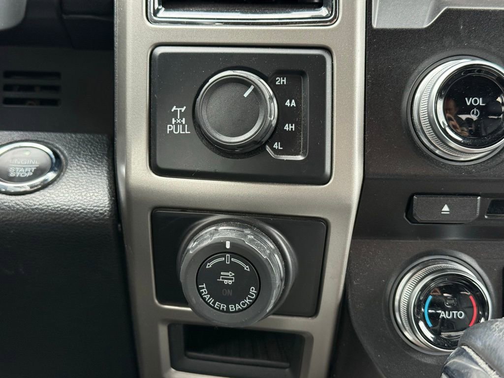 Used 2017 Ford F150 Lariat w/ Equipment Group 502A Luxury AWD/4WD image 18