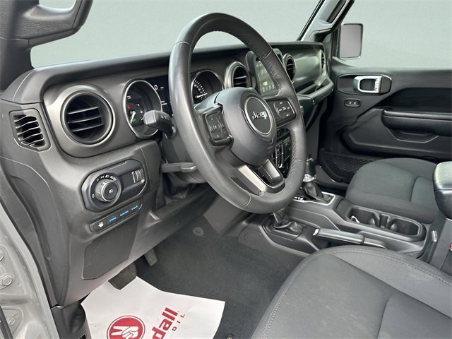 Used 2023 Jeep Wrangler Unlimited image 21