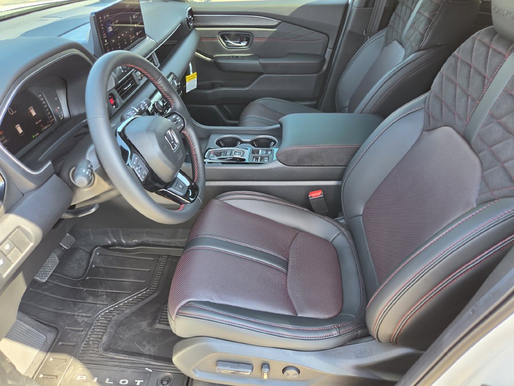 New 2026 Honda Pilot Black Edition image 8