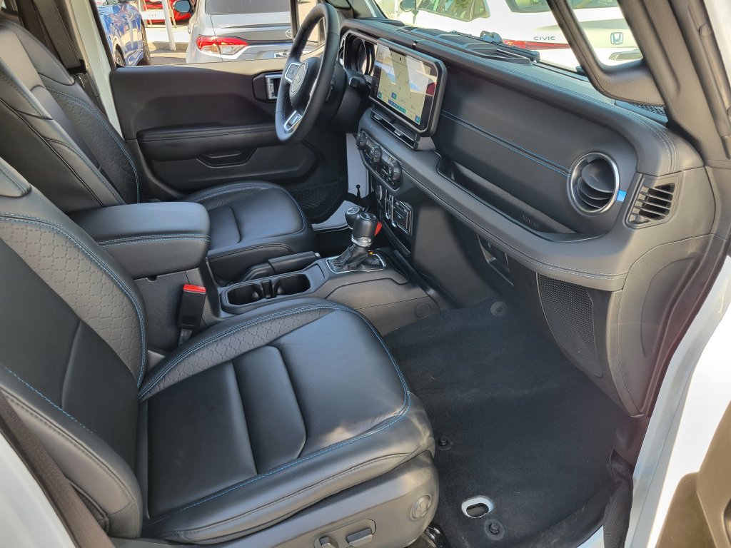 Used 2024 Jeep Wrangler High Altitude AWD/4WD image 18