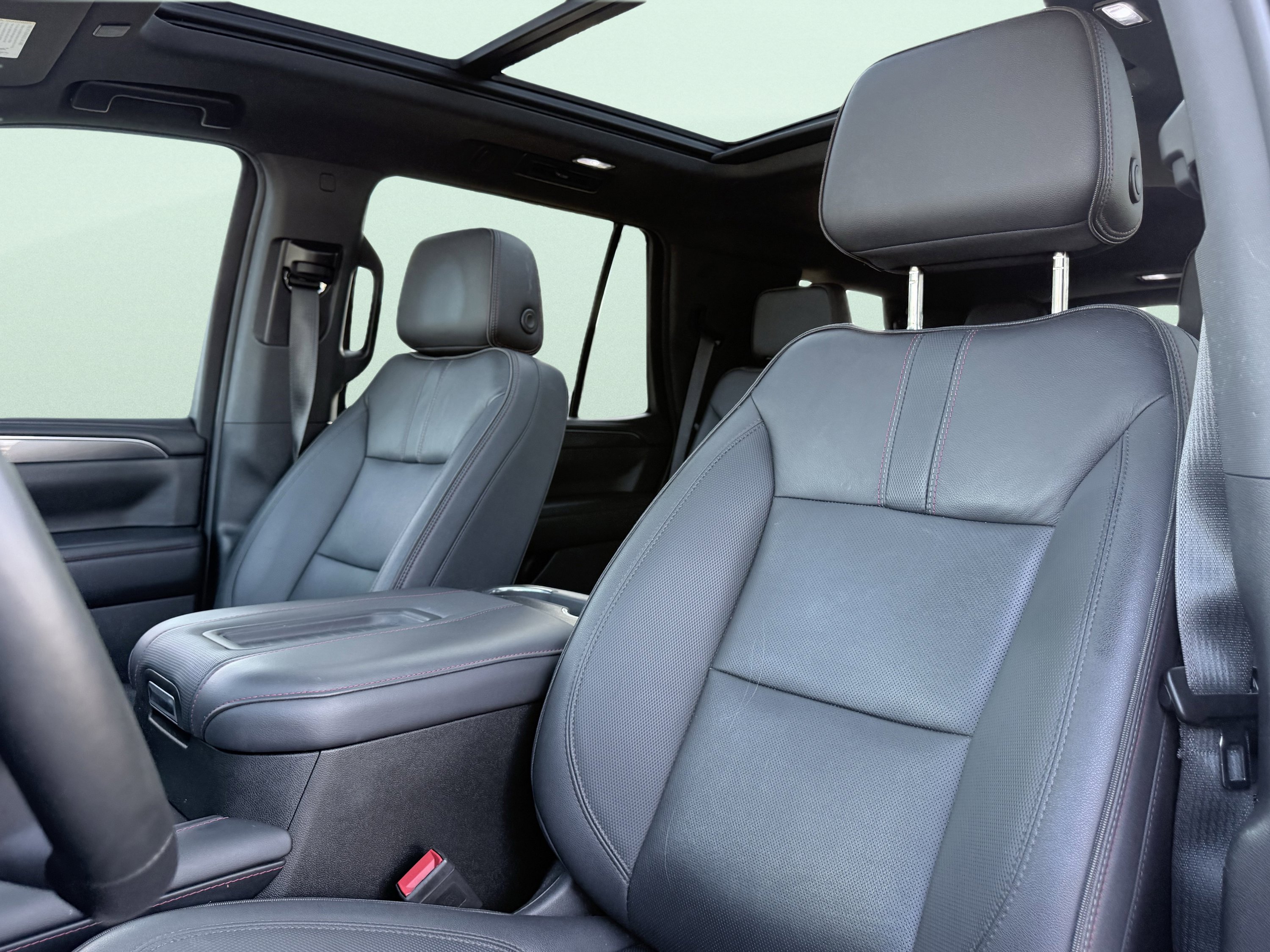 Used 2023 Chevrolet Tahoe RST w/ Luxury Package RWD image 24