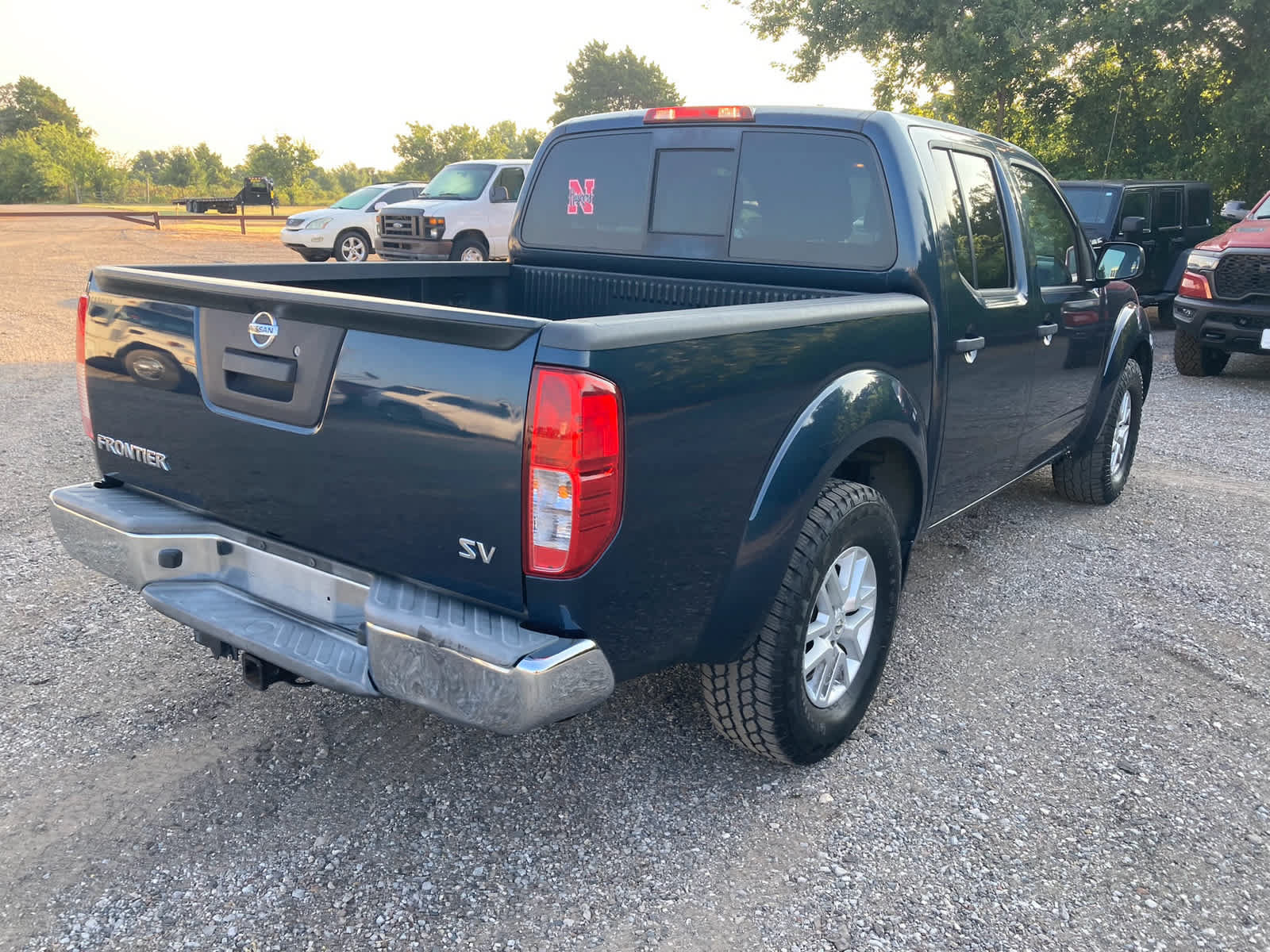 Used 2016 Nissan Frontier SV RWD image 7